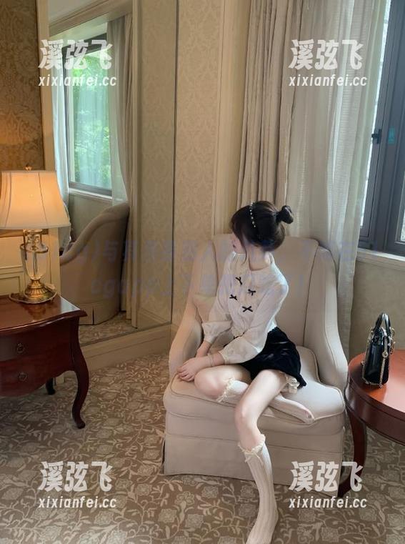 与其羡慕别人的八卦，不如在51cgapp上下单把瓜吃了！