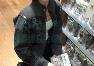 51黑料直播中，准备好你的瓜，观看旁白给你解读！