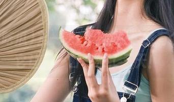 九一吃瓜:首页居然有个瓜,它让我一口气乐了三天!