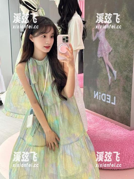 吃瓜网 吃瓜网资源入口,只需轻轻一推,八卦纷至沓来!
