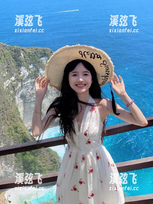 在吃瓜网站，今天更新的瓜可能就藏在你隔壁！无意中成邻居的门口花！