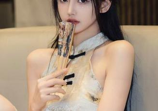 吾爱吃瓜每天送爆料，快去下载，给你一个行走的八卦机