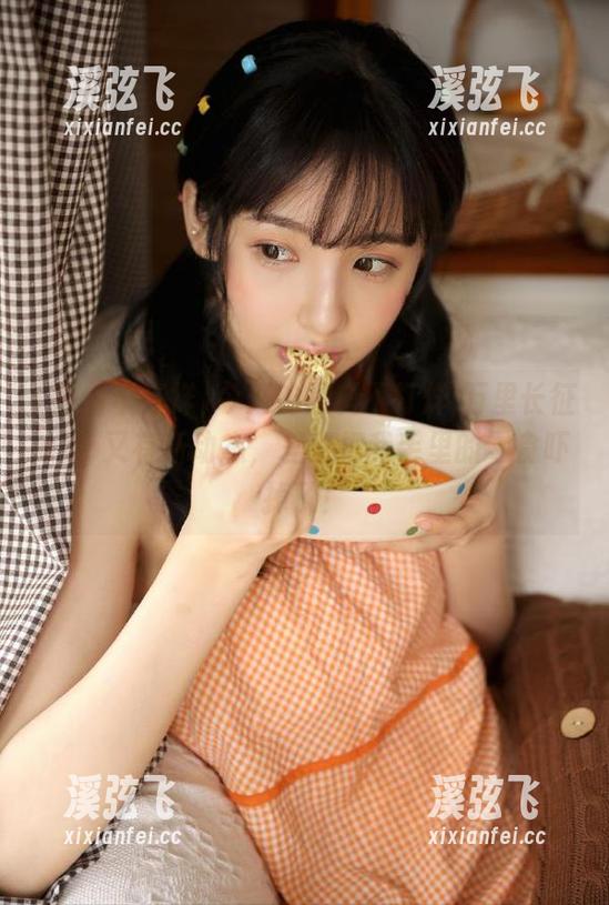 黑料不打烊 今天的黑料不打烊,万里长征app又有新动态,差点把我手里的零食吓掉了!