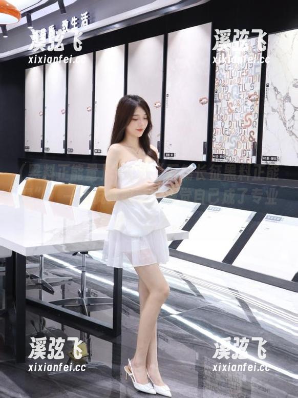 一边逛“万篇长征黑料正能量”，一边疯狂收藏，感觉自己成了专业吃瓜选手。